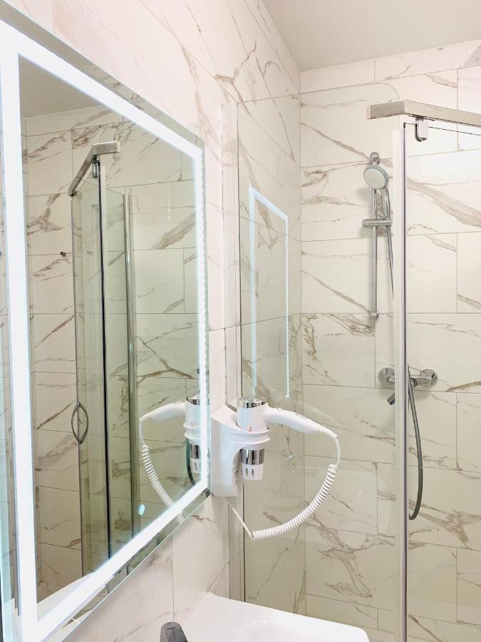 Apartament W Samym Sercu Miasta Z Darmowym Parkingiem Pod Zlotym Lwem -Hotel VI Kladsko Exteriér fotografie